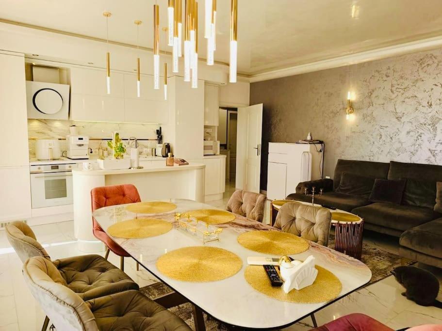 Spacious Prestige Penthouse Warna Exterior foto